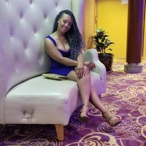 Meet your Posher, Adjua